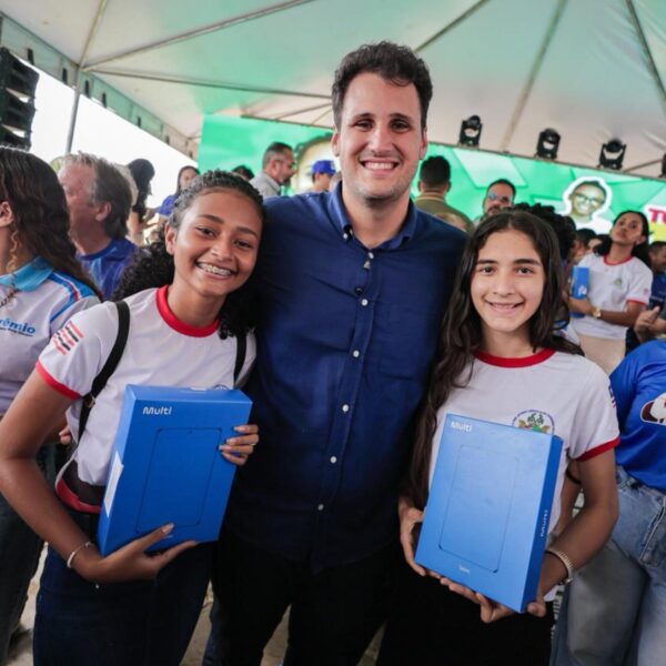 Em Zé Doca, Orleans Brandão ressalta avanços na educação do Maranhão com investimentos em tecnologia&hellip;